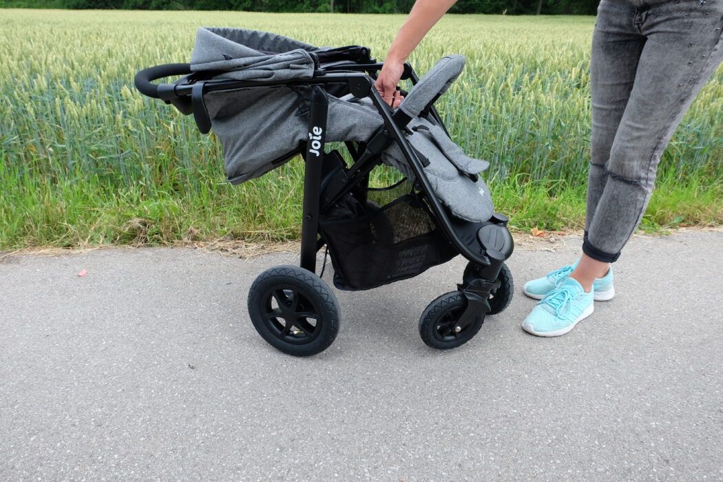 Joie Litetrax zusammenklappen