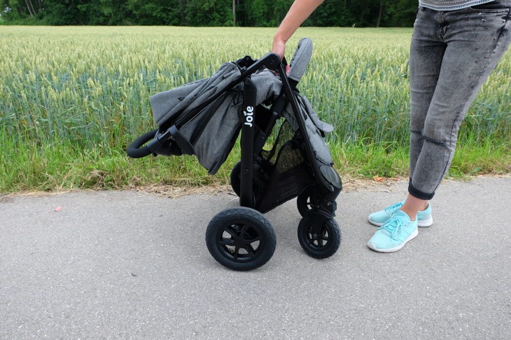 Joie Litetrax zusammenklappen