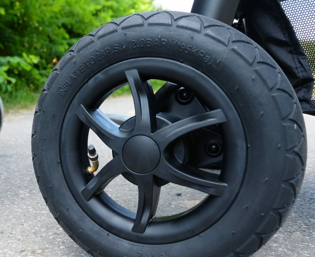 Vergleich Joie Litetrax 4 oder 4 Air Reifen
