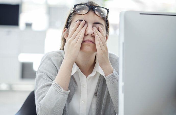trockene augen schwangerschaft sehschwäche stillzeit kontaktlinsen geburt