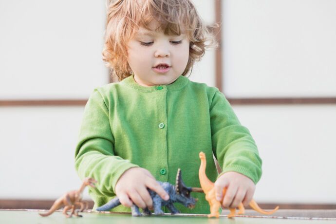 freies spiel, freispiel, erziehungstipps, kind alleine spielen lassen