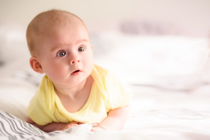 Baby 4 Monate, 5. Lebensmonat, Baby Entwicklung