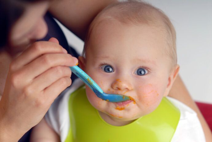 Baby gesund zunehmen, Baby zunehmen Brei, Baby mag keinen Brei, Baby nimmt nicht zu, Baby zu dünn, Baby Gewicht Gedeihstörungen