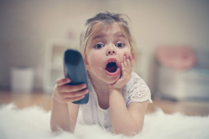 Wie lange darf ein Kind fernsehen, Kinder fernsehen