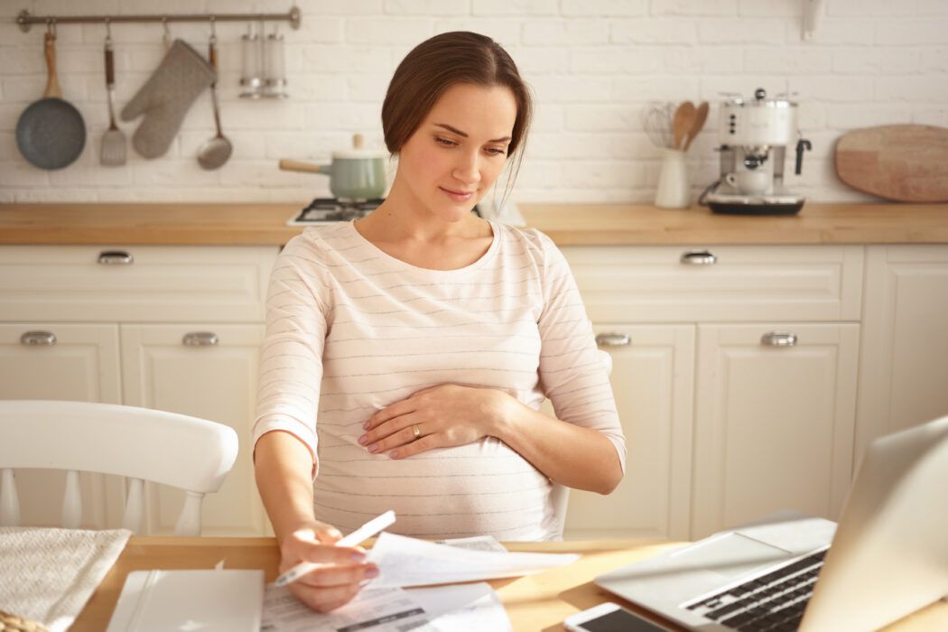 anträge geburt anträge vor geburt anträge nach geburt elterngeld elternzeit mutterschaftsgeld beantragen kindergeld vaterschaft behördengänge baby geburtsurkunde