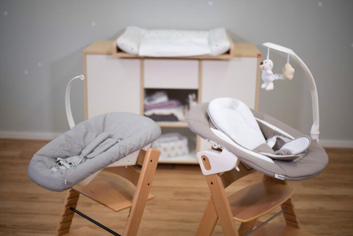 Stokke Tripp Trapp vs. Hauck Newborn Aufsätze für Hochstühle im Vergleich