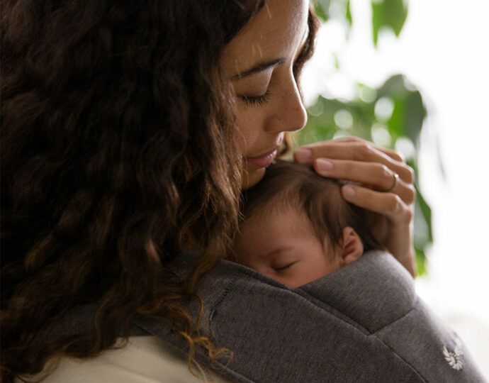 Babytragen für Neugeborene