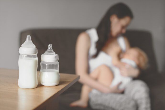 zwiemilch fuettern mit muttermilch und pre-nahrung