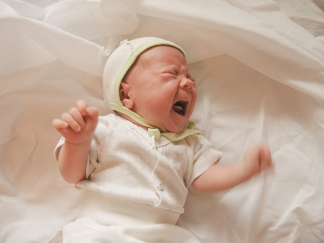 ferbern baby schlaftraining kritik, alternativen zu ferbern, ferbern schädlich, baby schreien lassen