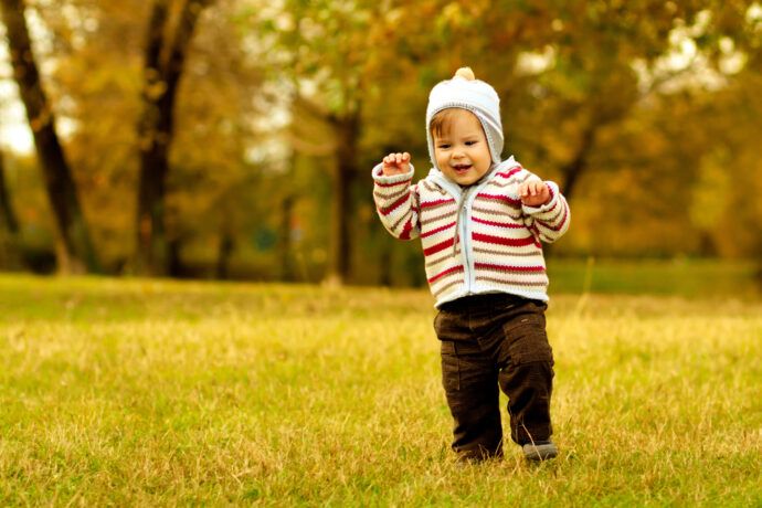 baby läuft, kleinkind läuft