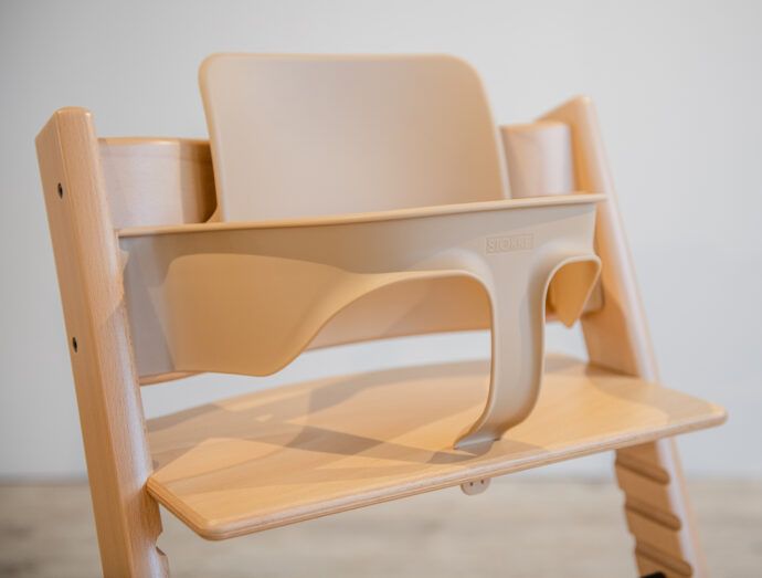 stokke tripp trapp baby set montiert ansicht von vorne seitlich