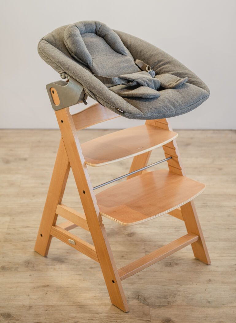 hauck bouncer newborn set am alpha plus hochstuhl gesamtansicht 2