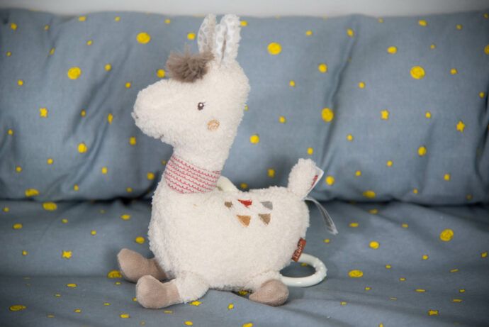 lama maya peru kuscheltier spieluhr von fehn platz 2 im großen baby spieluhr test
