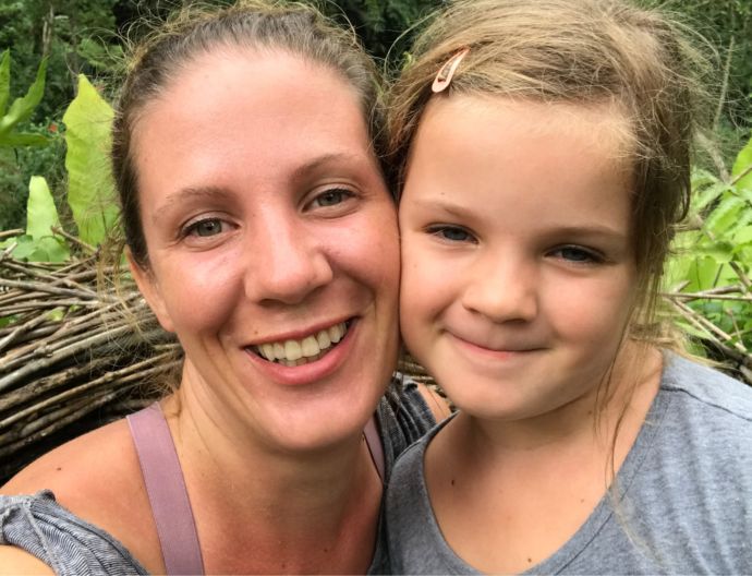 ungewollt schwanger erfahrungsbericht portrait mutter julia starkey mit tochter