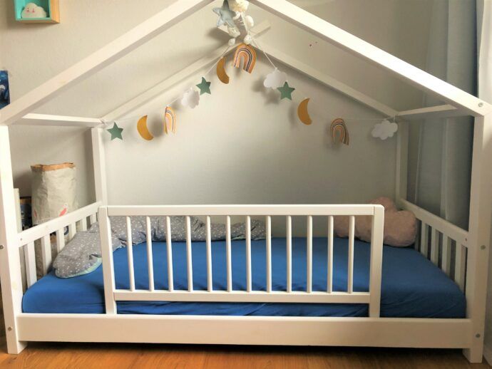 Fillikid Rausfallschutz Bettgitter Lea Weiß Holz, Hausbett mit Rausfallschutz, Kinderbett Rausfallschutz Test