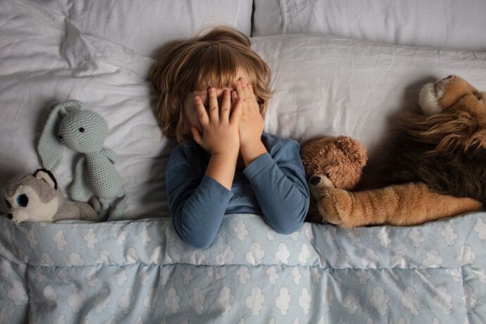 kind will nicht schlafen 2 jahre tipps, kleinkind einschlafprobleme, 2 jähriges kind kann abends nicht einschlafen