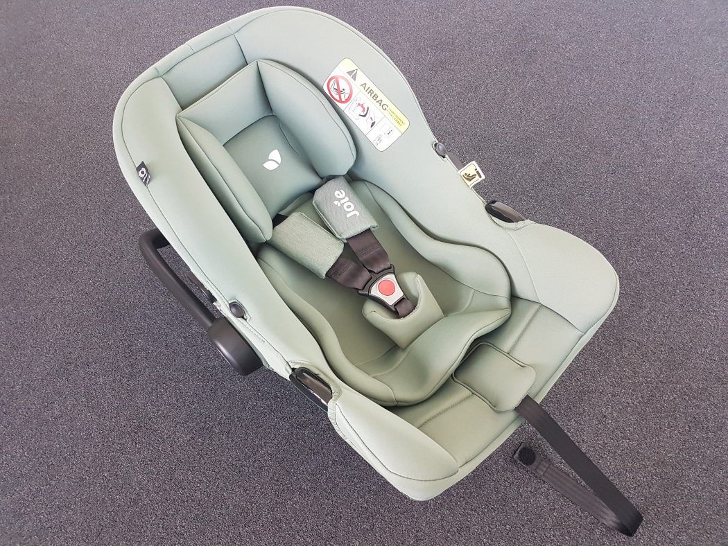 joie i-snug 2 babyschale mit neugeboreneneinsatz