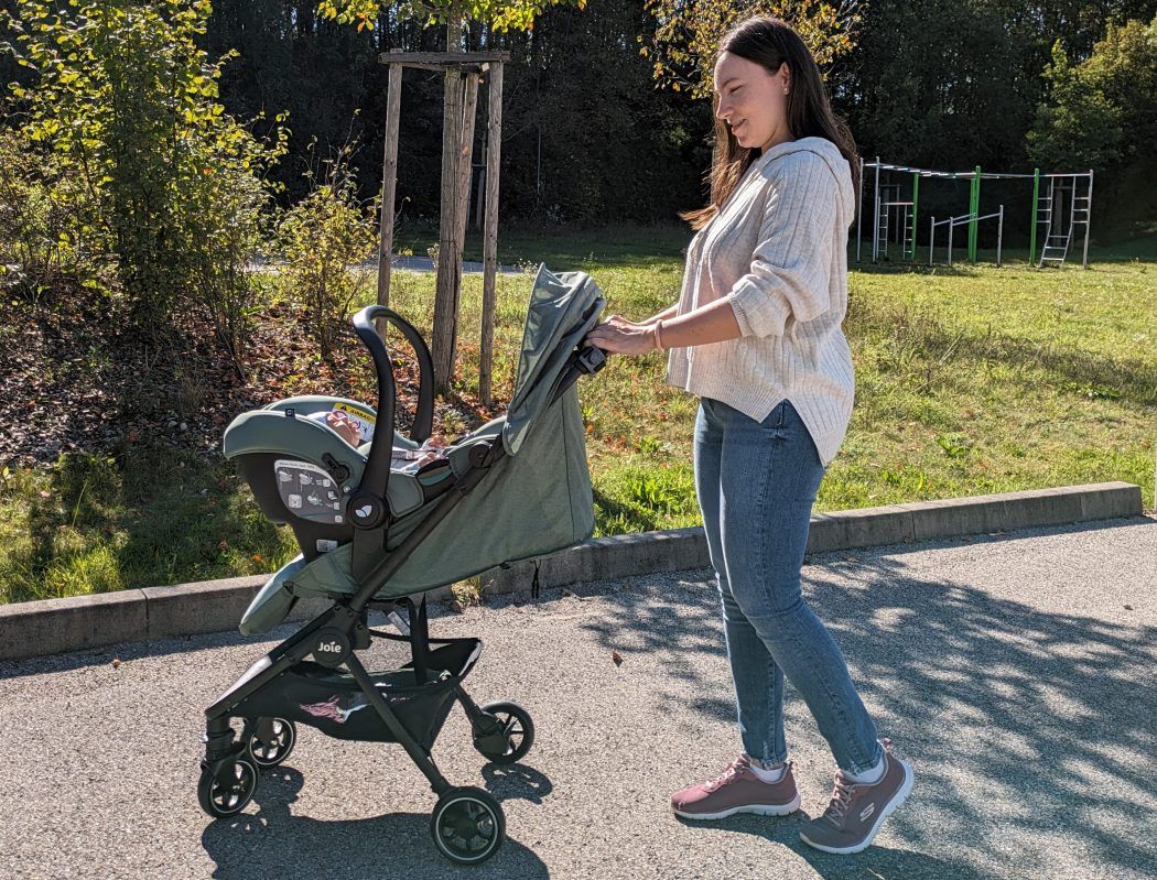 joie i-snug 2 babyschale auf kinderwagen als travelsystem
