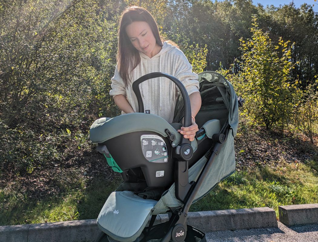 joie i-snug 2 babyschale am kinderwagen befestigen als travelsystem