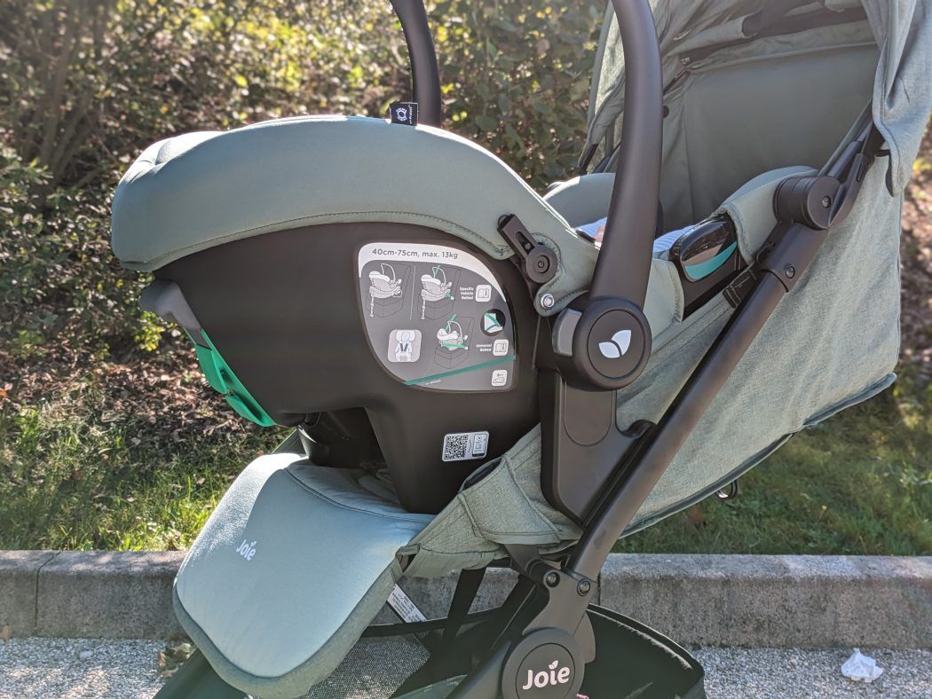 joie i-snug 2 babyschale auf buggy kinderwagen als travelsystem