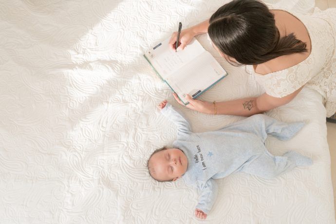 checkliste nach der geburt, anträge nach geburt, mutter mit baby termine nach geburt, checkliste formalitäten vor und nach der geburt pdf, baby anmelden unterlagen