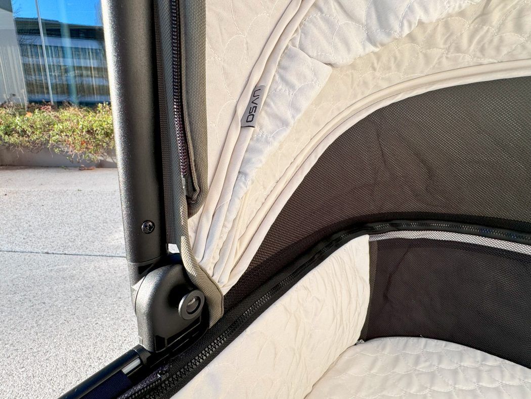 detail ansicht babywanne moon resea+ von innen stoff bezug verdeck