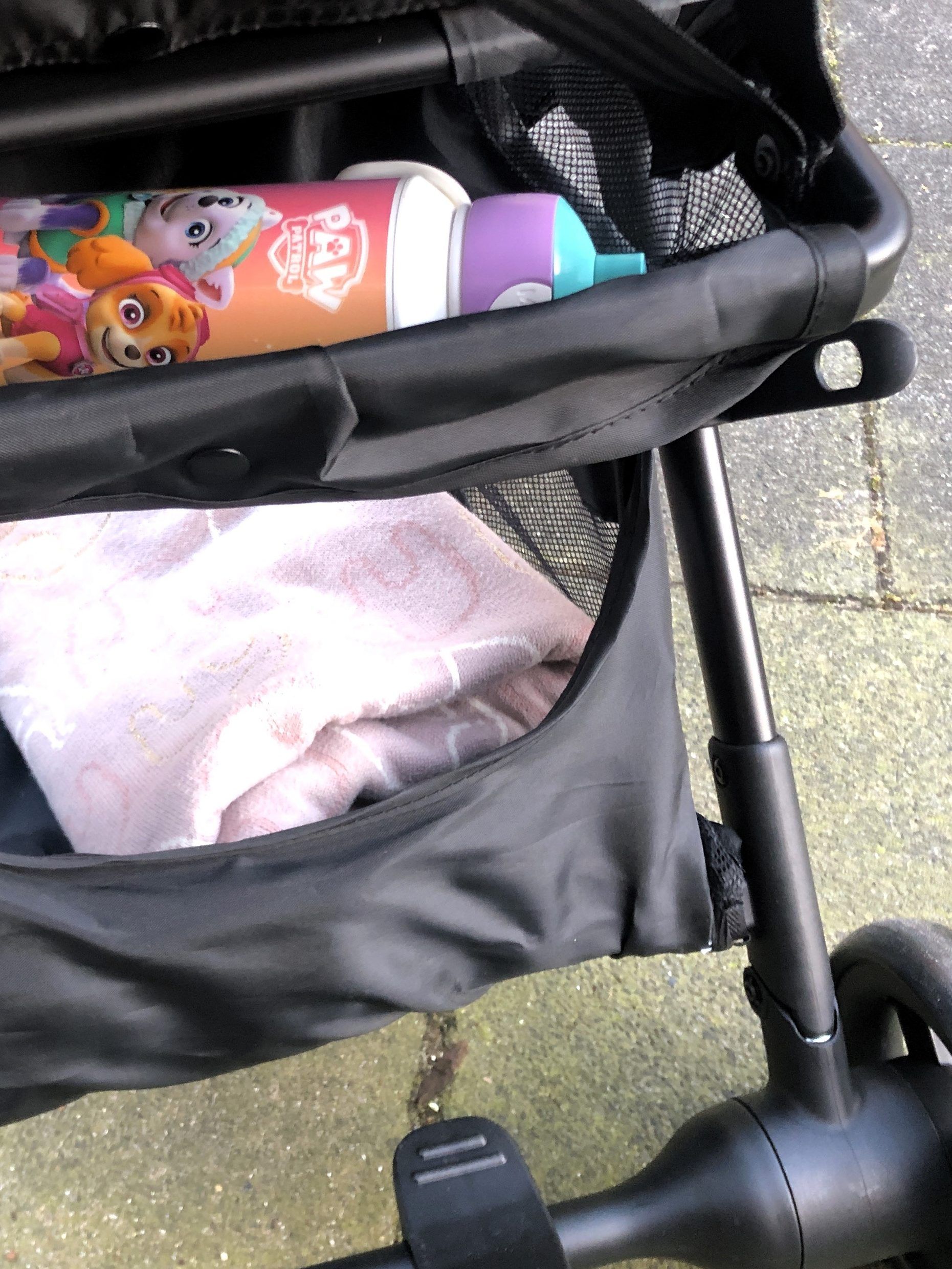 Maxi Cosi Lara 2 Test Erfahrungen Einkaufskorb Stauraum