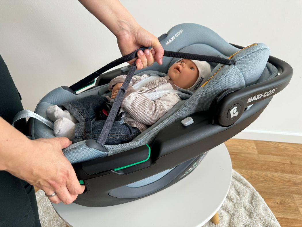 babyschale coral 360 soft carrier aus schale heben
