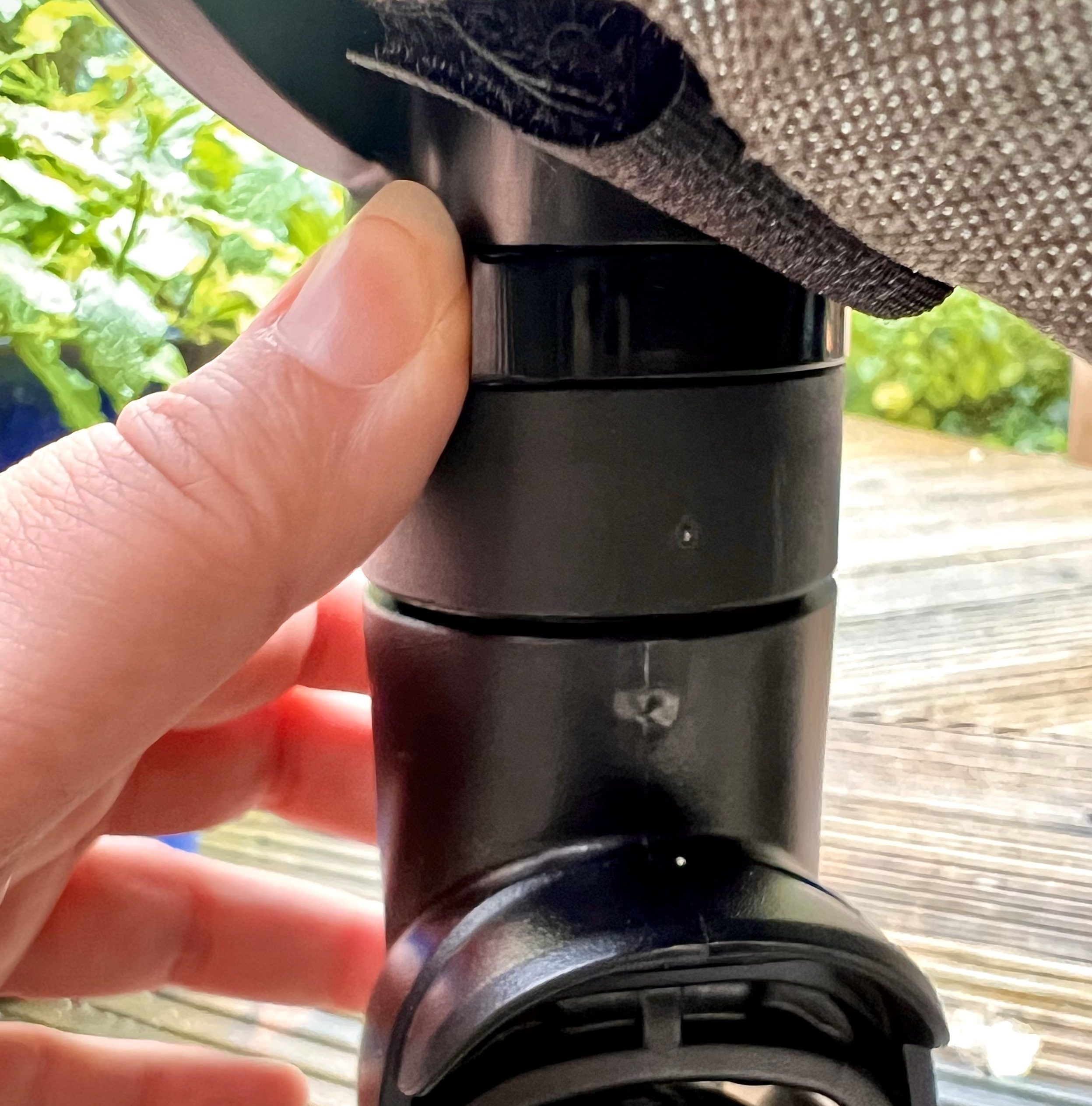 Nuna TRVL lx Vorderräder feststellen Hebel