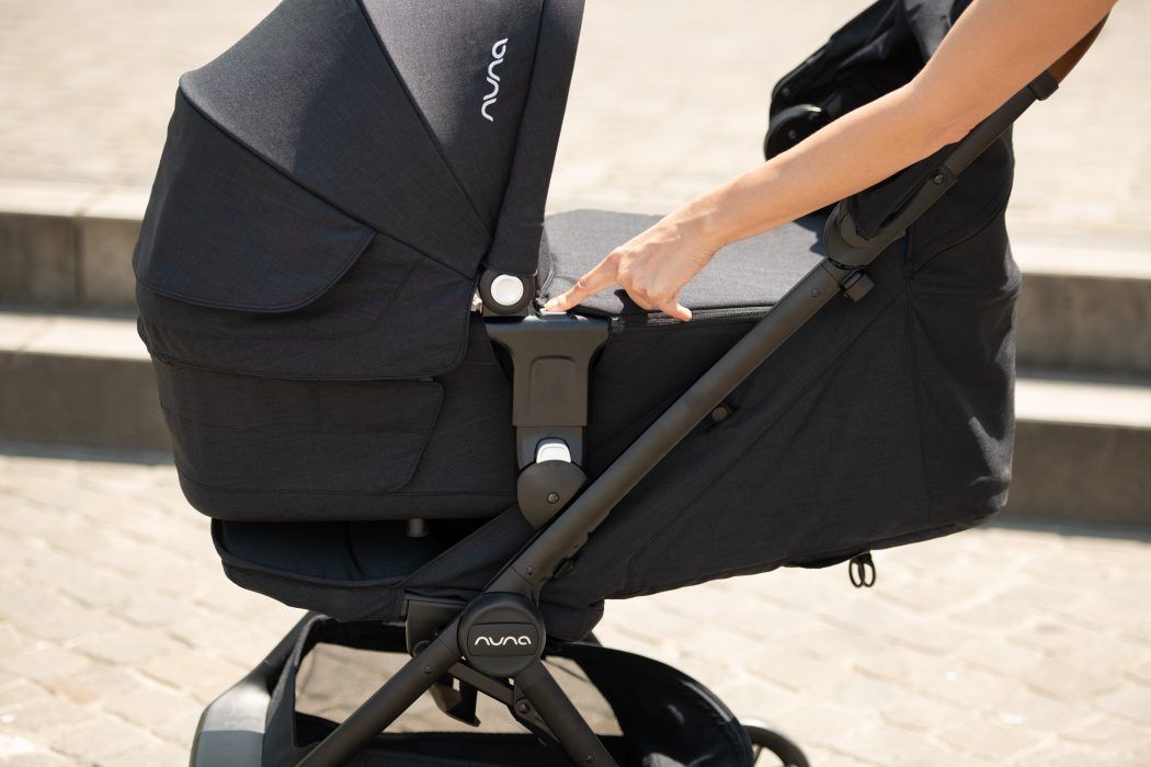 LYTL Babywanne auf Nuna TRVL Buggy