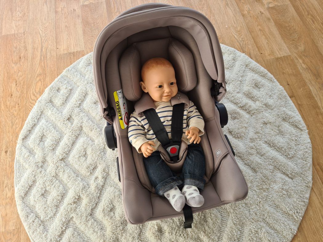 baby 3 monate in babyschale nuna pipa urbn