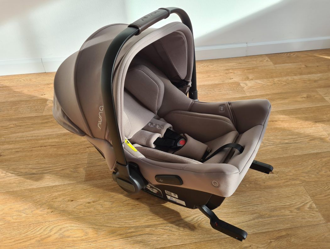 nuna pipa urbn gesamtansicht integriertes isofix system
