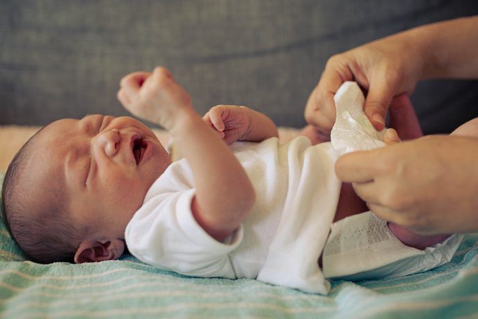 Baby schreit beim Wickeln, Baby will nicht gewickelt werden