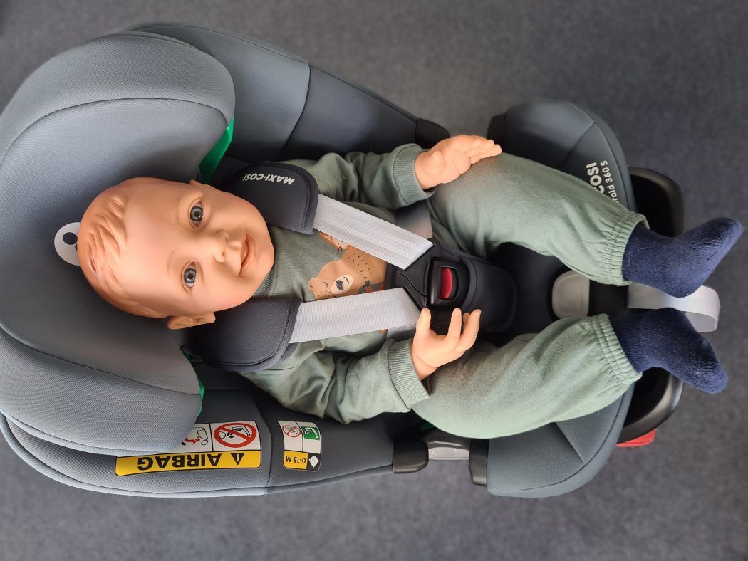 kind 12 monate draufsicht maxi cosi emerald
