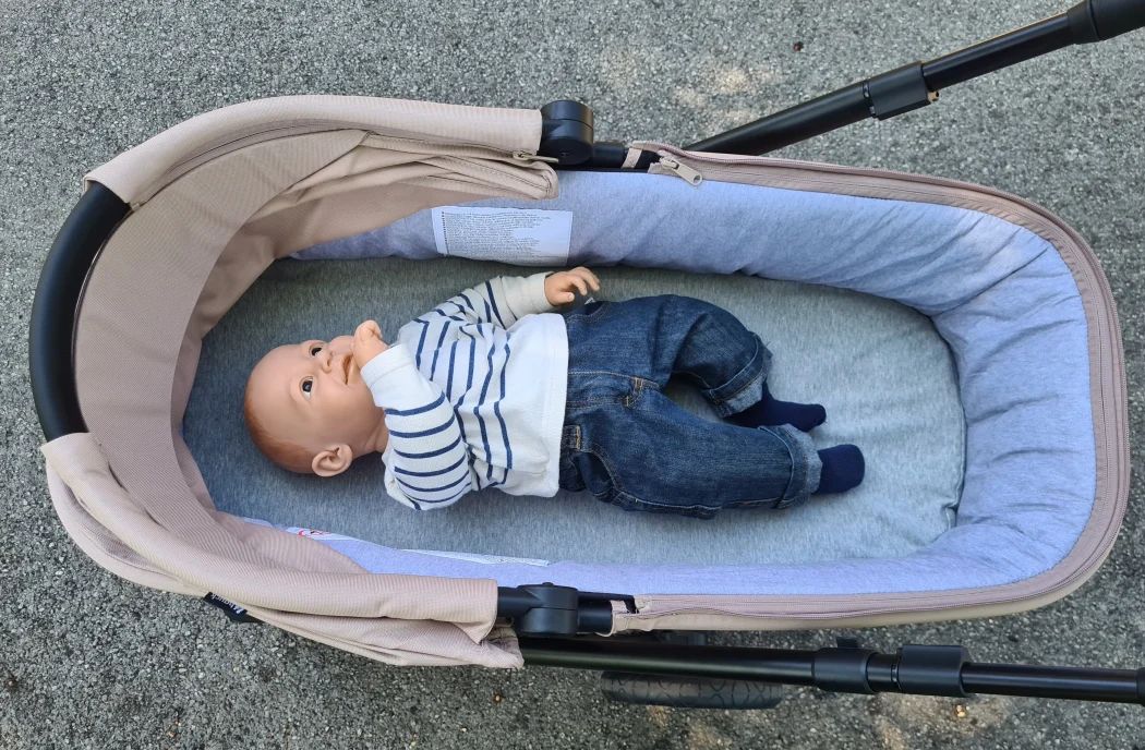 platzangebot puppe in babywanne hauck move n care