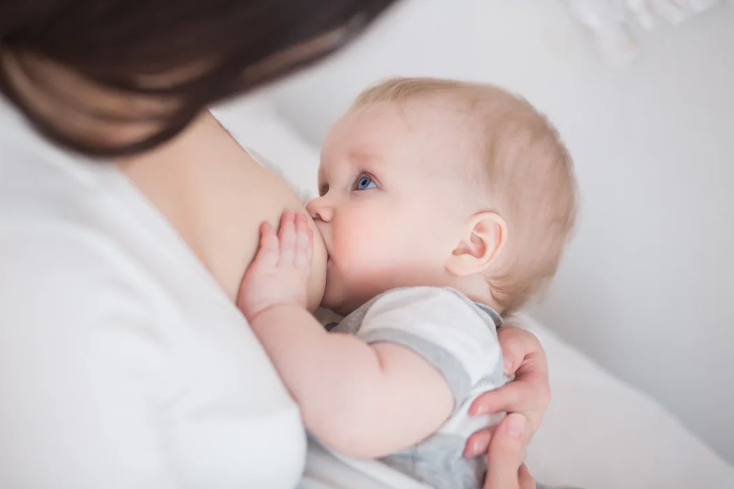 baby wird gestillt trinkmenge pro stillmahlzeit nach alter tabelle