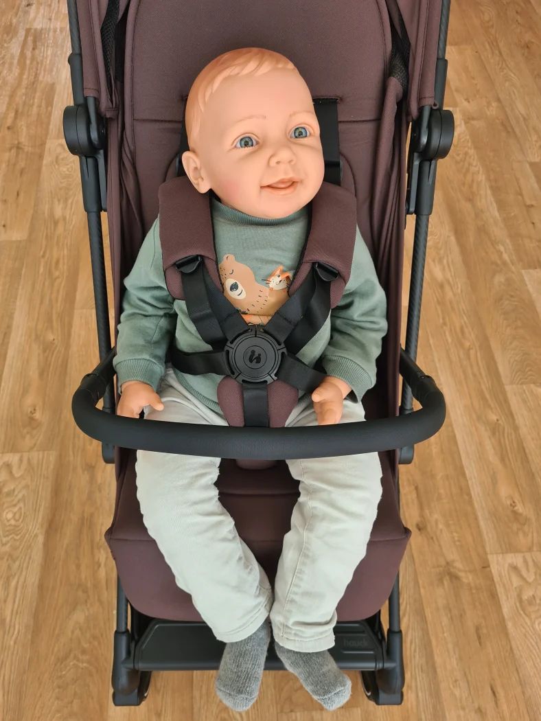kleinkind puppe im hauck lite n care buggy