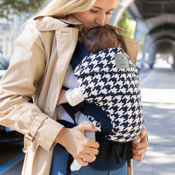 manduca Babytrage First für Neugeborene ab 3,5 kg - 20 kg mit 3 Tragepositionen aus 100% Bio-Baumwolle - Bellybutton - PepitaNavy
