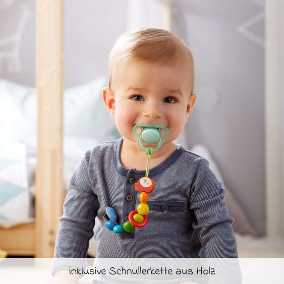 manduca Babytrage XT ab Geburt von 3,5 kg - 20 kg inkl. Schnullerkette aus Holz - Denimblack Toffee