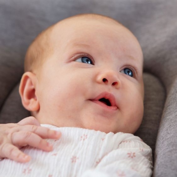 Maxi-Cosi 2- in 1 -Babywippe Kori ab der Geburt mit Neugeborenen-Inlay nur 2,3 kg - Essential Graphite