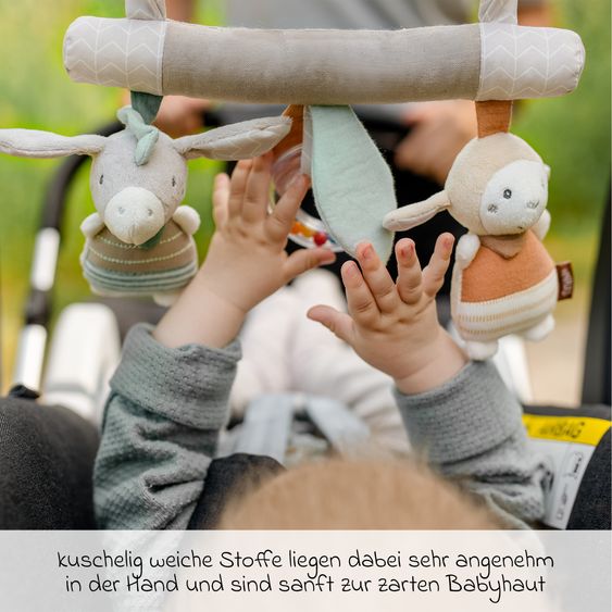 Maxi-Cosi Babyschale Babyschale CabrioFix i-Size ab Geburt - 12 Monate (40-75 cm) & Sitzverkleinerer, Sonnenverdeck inkl. Fehn Activity-Trapez Esel & Schaf - Essential Black