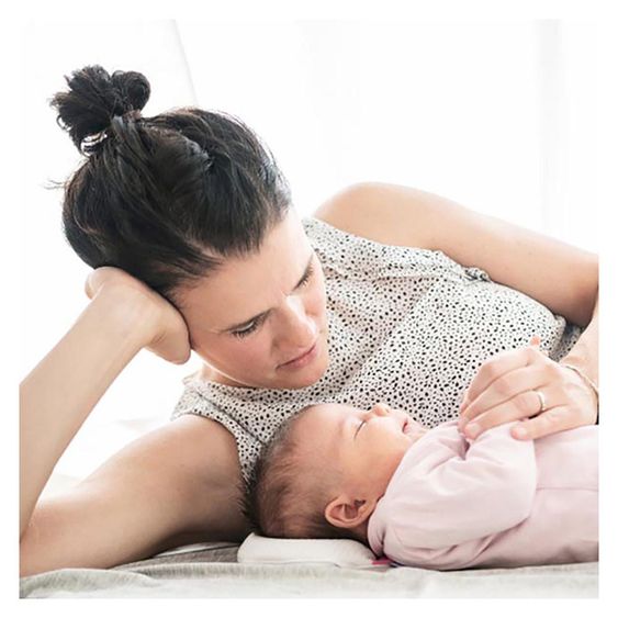 Medibino Headrest / baby pillow against head deformation - Tencel - White / Grey
