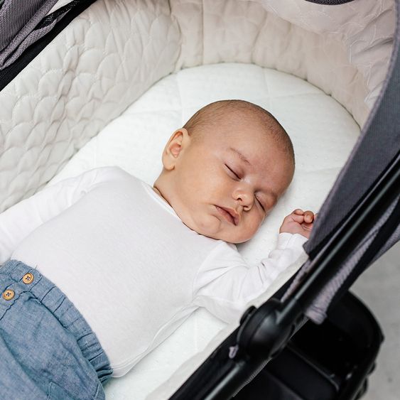 Moon Passeggino combinato 2in1 Relaxx Special Edition Seggiolino sportivo, navicella e materassino, ruote pneumatiche fino a 22 kg - Fango riciclato