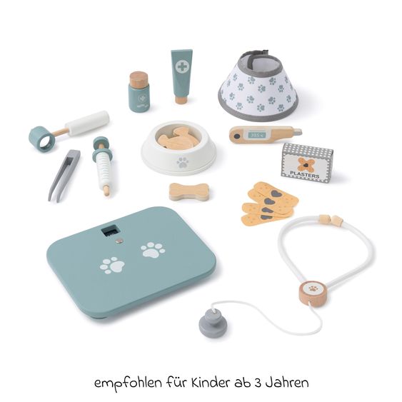 MUSTERKIND 19-tlg. Tierarzt Zubehör Set Mentha mit Stethoskop, Waage, Thermometer, Spritze, Pflaster & Leckerlie - Weiß / Natur / Salbei