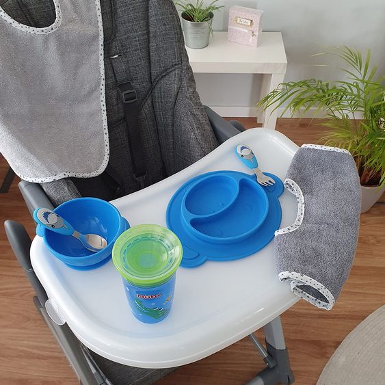 Nuby 2-tlg. Esslernbesteck-Set Edelstahl mit Silikongriff - 3D Motiv Shark
