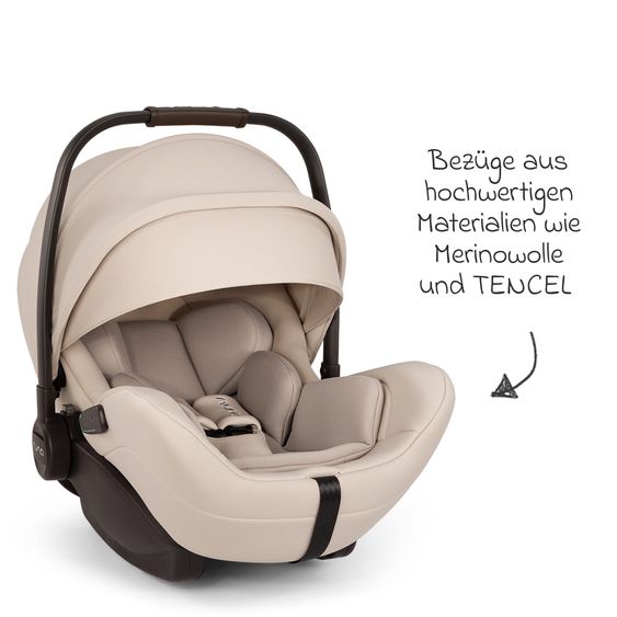 Nuna Babyschale ARRA flex i-Size inkl. Base Curv ab Geburt bis 13 kg (40 cm - 87 cm) Liegeposition 157° , Sitzverkleinerer, Sonnenverdeck, Polsterschutz, Spieltier - Biscotti