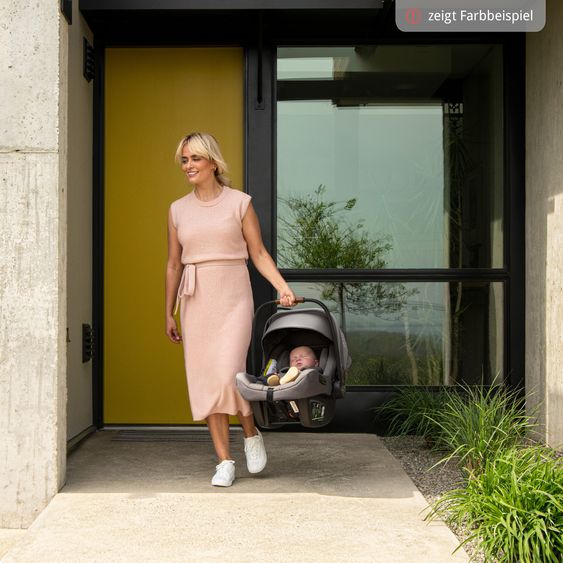 Nuna Seggiolino auto per neonati PIPA next i-Size dalla nascita fino a 13 kg (40 cm - 83 cm) incl. riduttore seduta, tendina parasole con Dream Drape solo 2,8 kg - Castagna