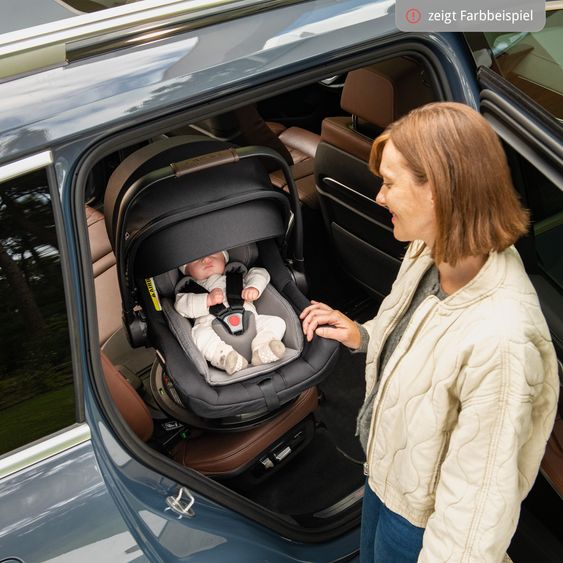 Nuna Seggiolino auto per neonati PIPA next i-Size dalla nascita fino a 13 kg (40 cm - 83 cm) incl. riduttore seduta, tendina parasole con Dream Drape solo 2,8 kg - Castagna