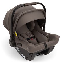 Infant car seat PIPA urbn R 129 from birth up to 13 kg (40 cm - 75 cm) with Isofix incl. seat reducer & sun canopy only 3.3 kg - Chestnut