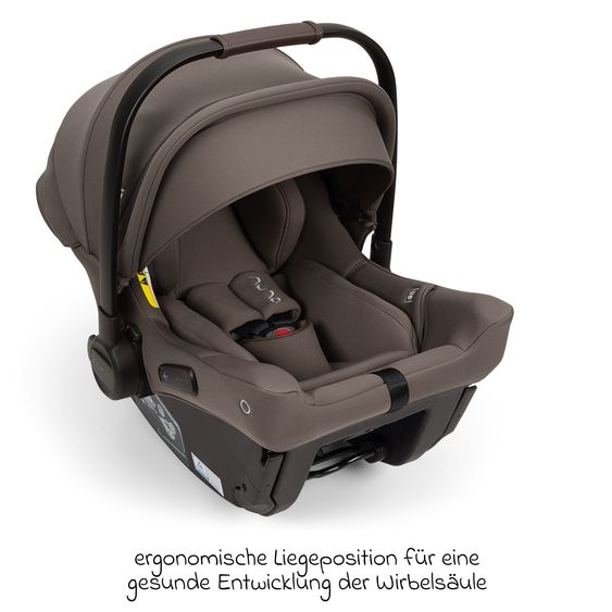 Nuna Babyschale PIPA urbn R 129 ab Geburt bis 13 kg (40 cm - 75 cm) mit Isofix inkl. Sitzverkleinerer & Sonnenverdeck nur 3,3 kg - Chestnut
